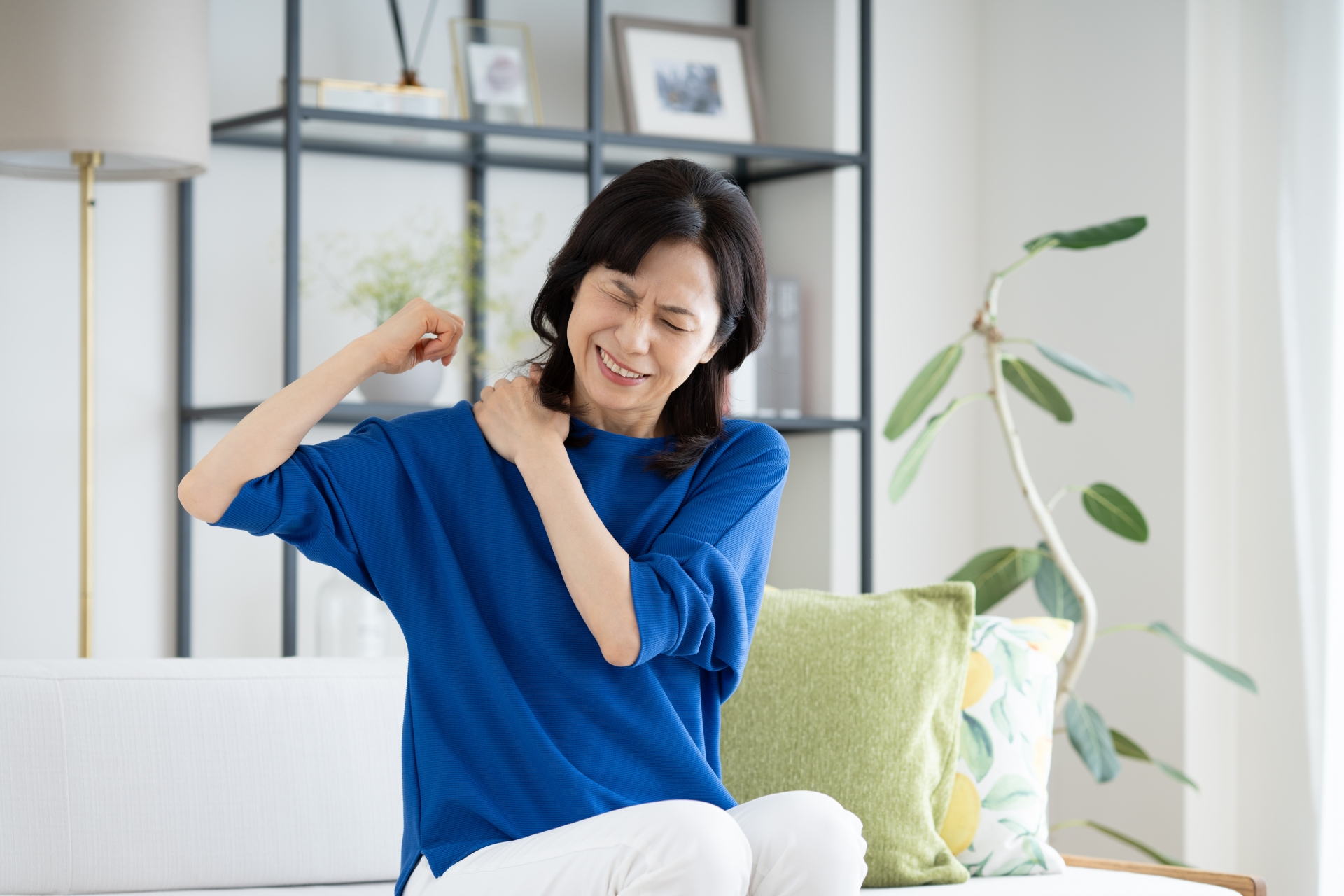 五十肩・四十肩の原因イメージ